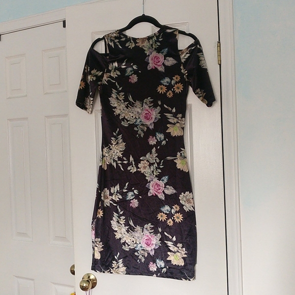3/$30 Suzy Shier Cold Shoulder Velvet Floral Dress - Picture 2 of 2